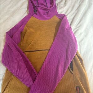 Melanzana Women's Pink and Gold Sweater